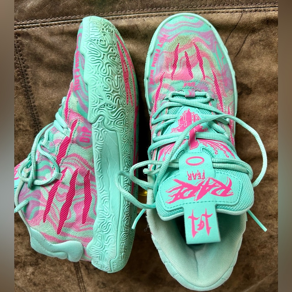 Puma Athletic Shoes in Teal and Pink